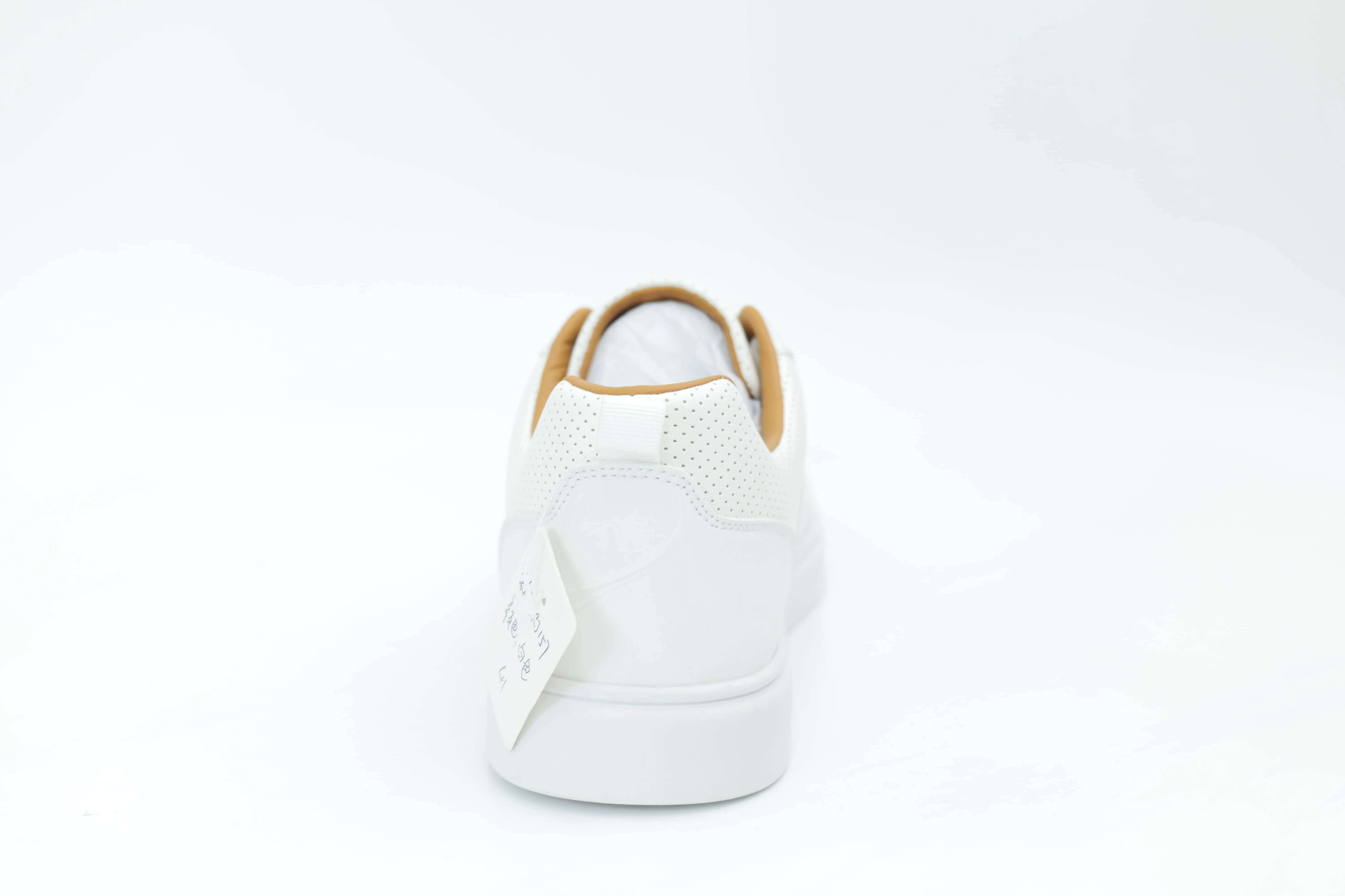 Casual sneakers
