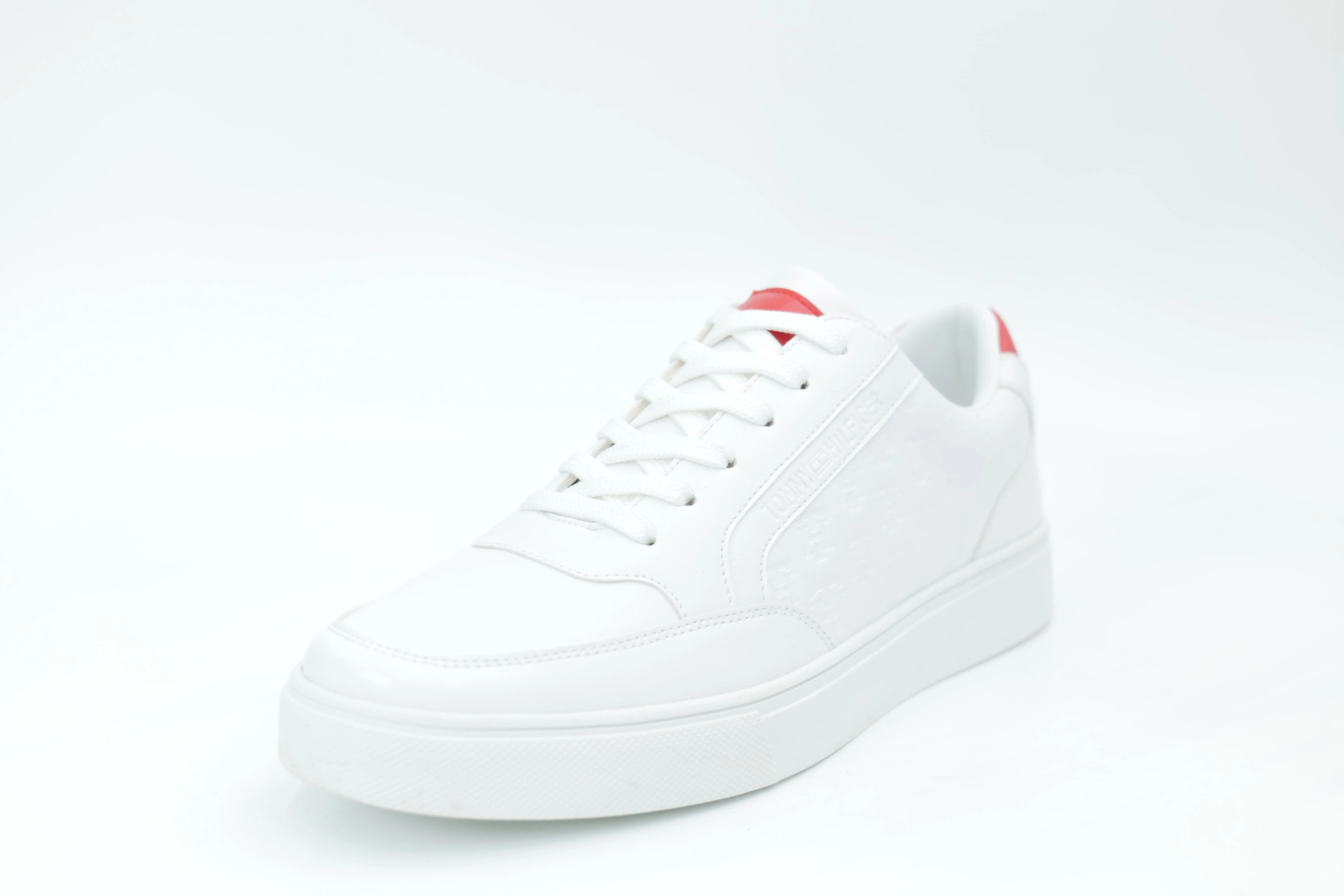 Casual sneakers