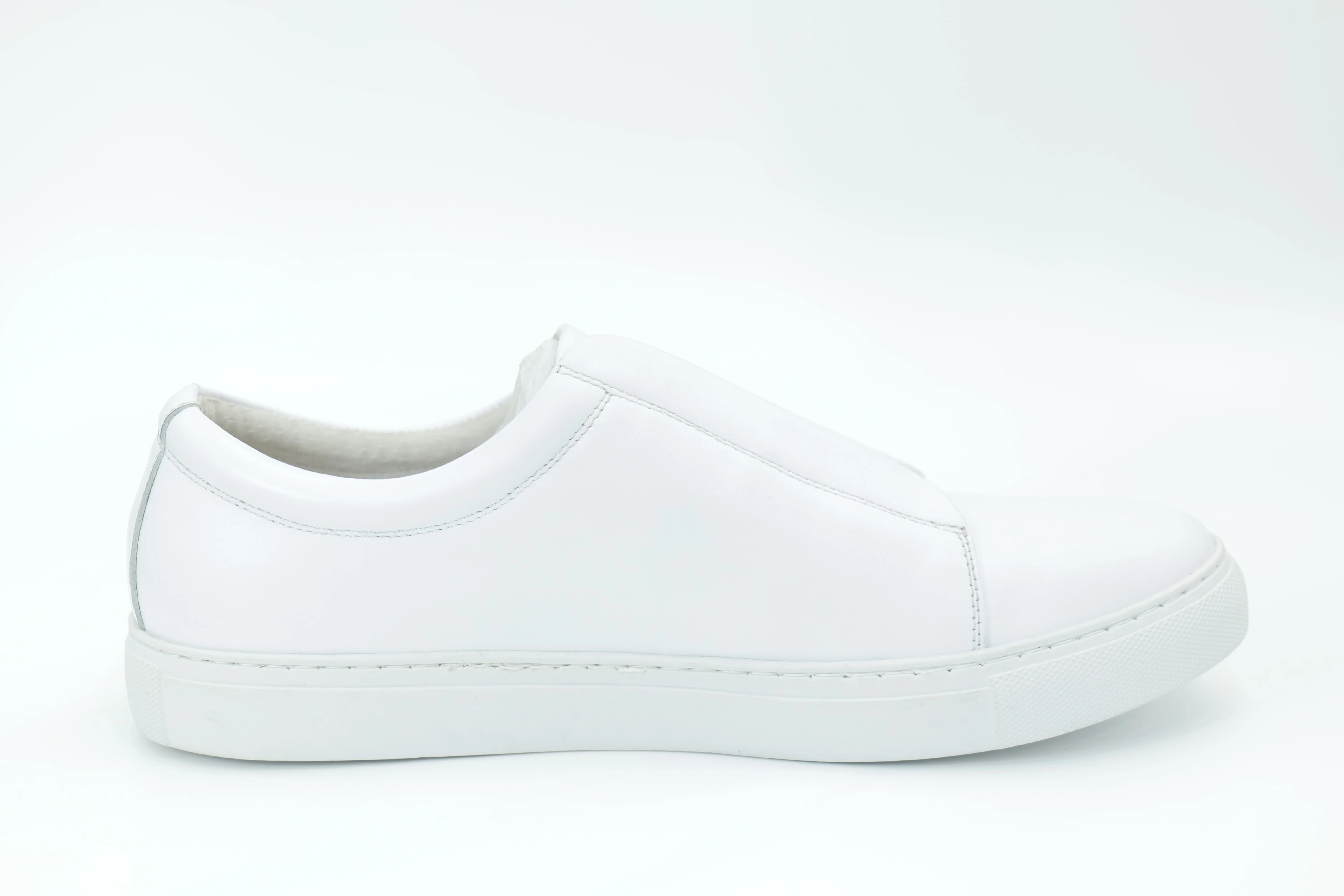 Casual sneakers