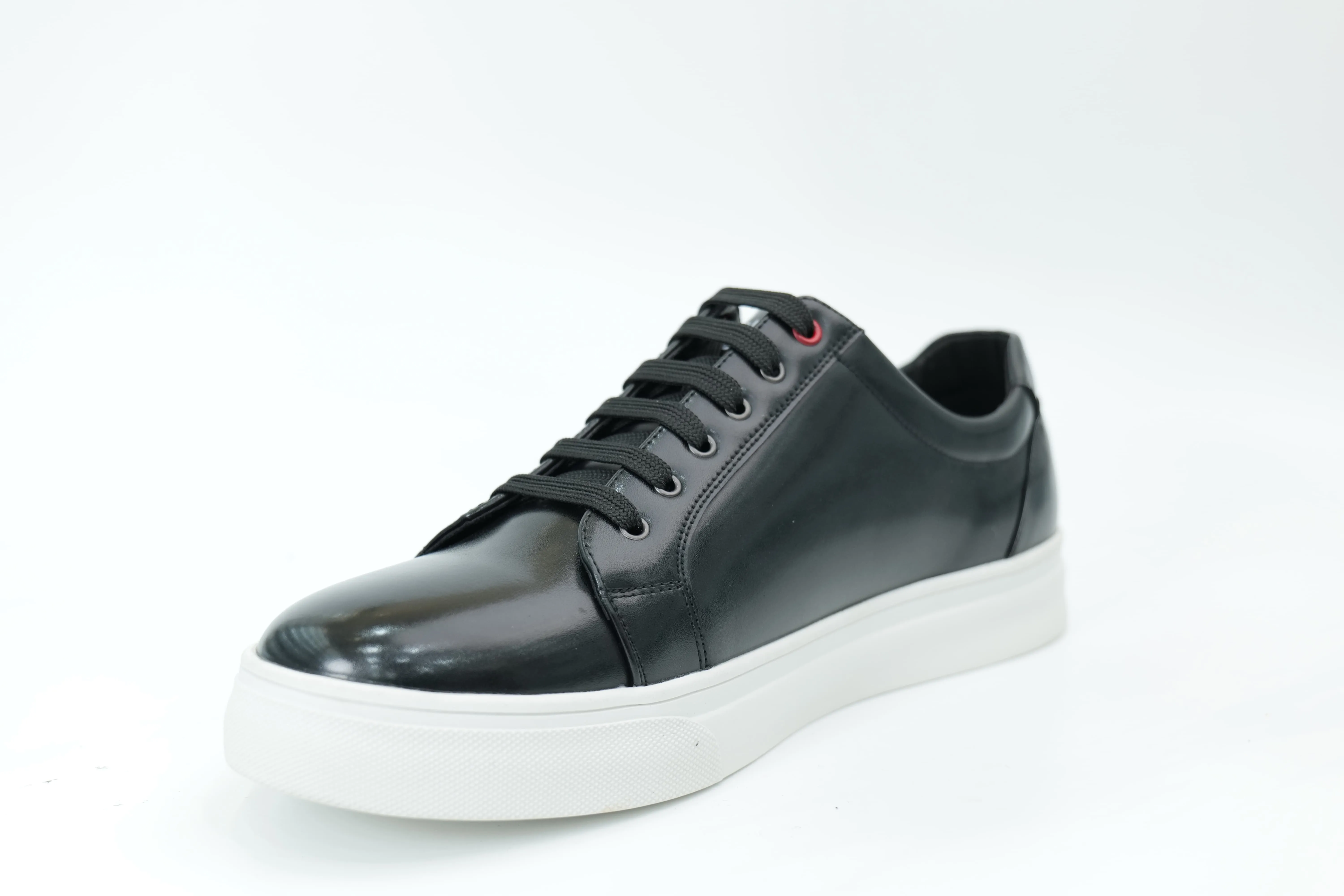 Casual sneakers