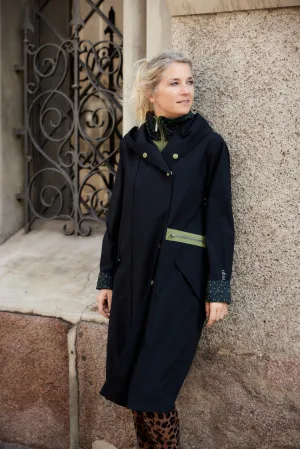 Dana Raincoat