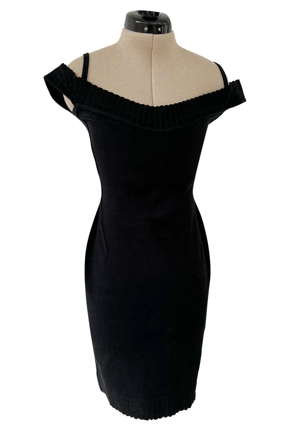 Documented Spring 1992 Azzedine Alaia Black Bodyt Hugging Knit Off Shoulder