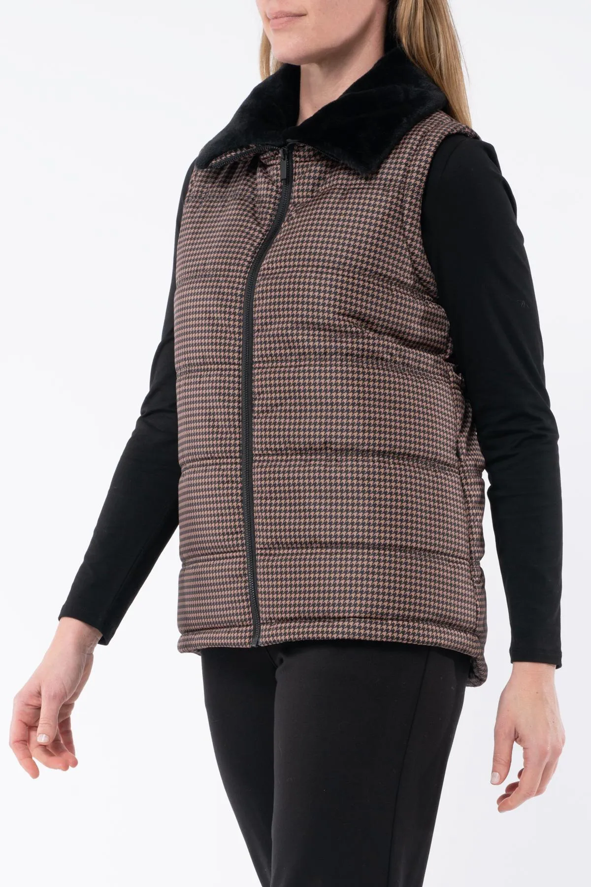 Jump - Houndstooth Puffer Vest - Camel / Black