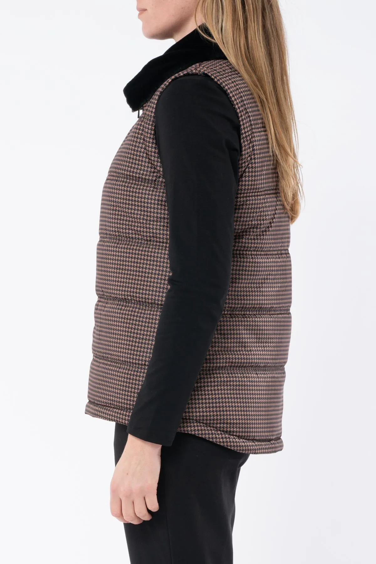 Jump - Houndstooth Puffer Vest - Camel / Black