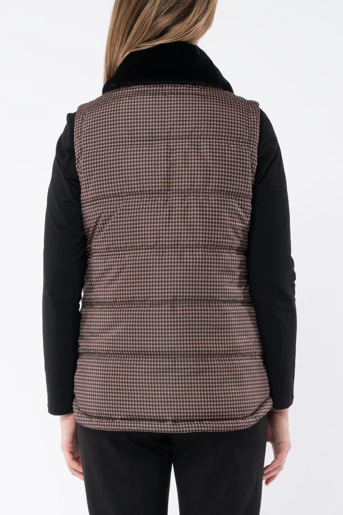 Jump - Houndstooth Puffer Vest - Camel / Black