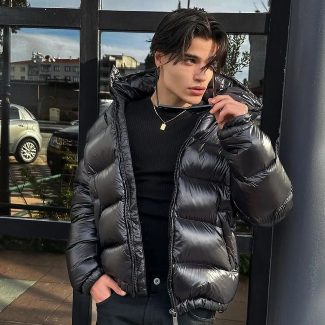 Men's Puffer Jacket with Cozy Hood - Stylish Winter Outerwear for Cold Weather