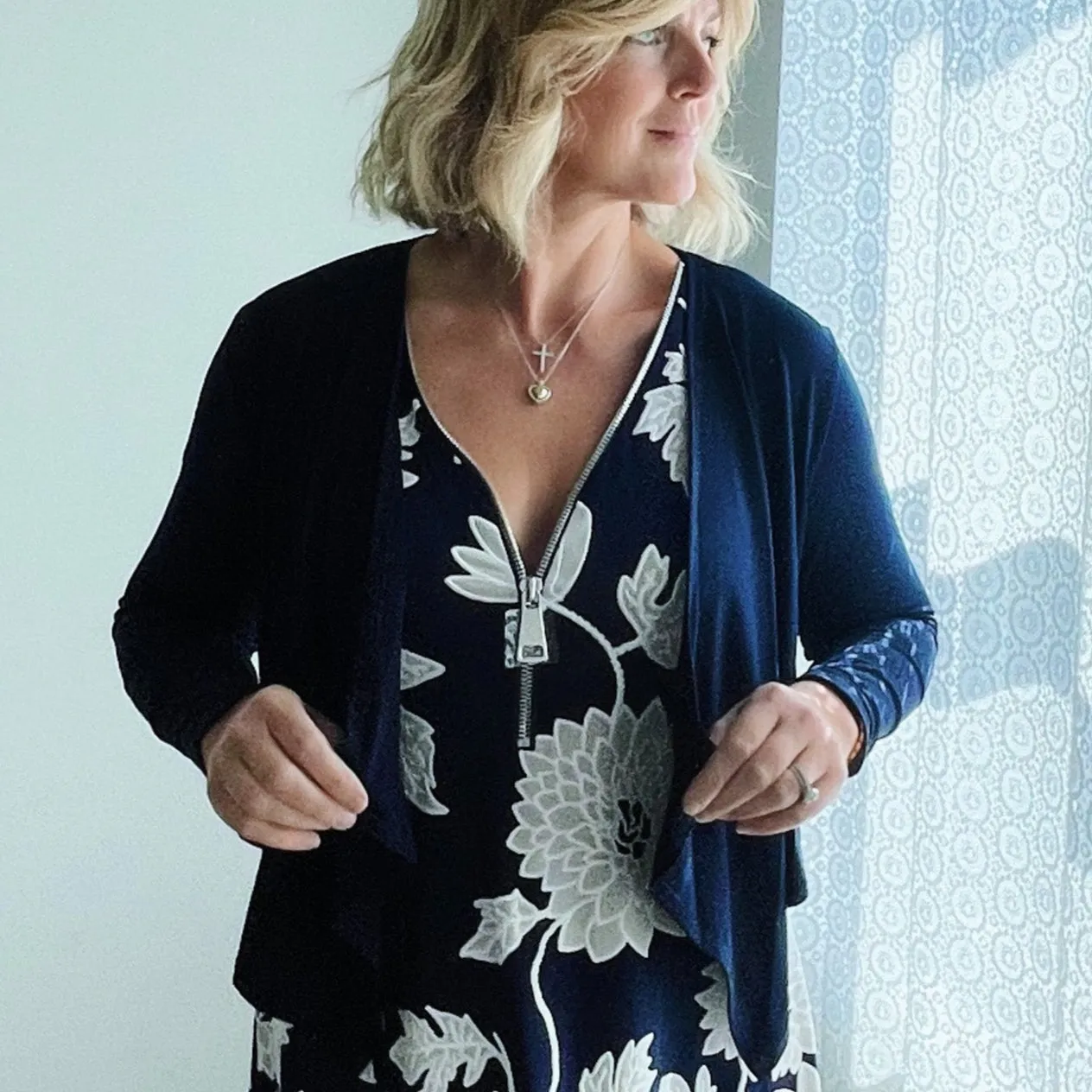 Open Front Short Knit Cardigan - Navy