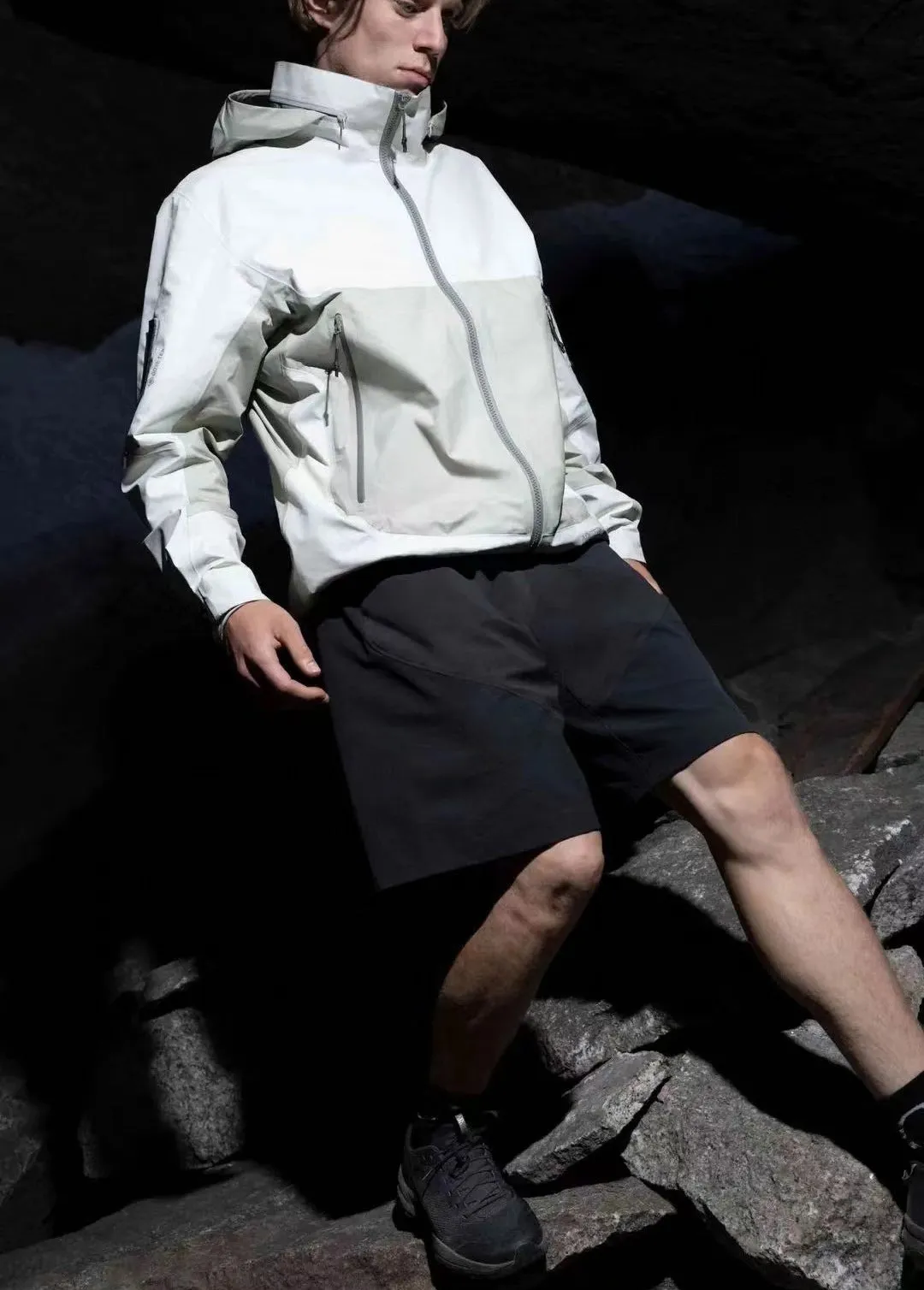outdoor solid Seam Sealed Windbreaker With Hood unsex Interchange Jacket