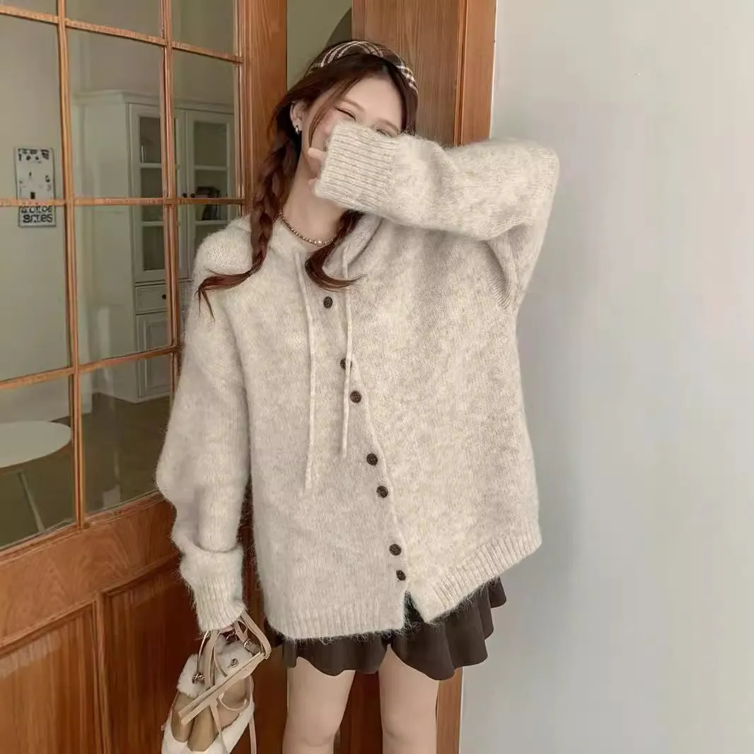 Stylish Solid Button-Up Cardigan with a Relaxed Fit