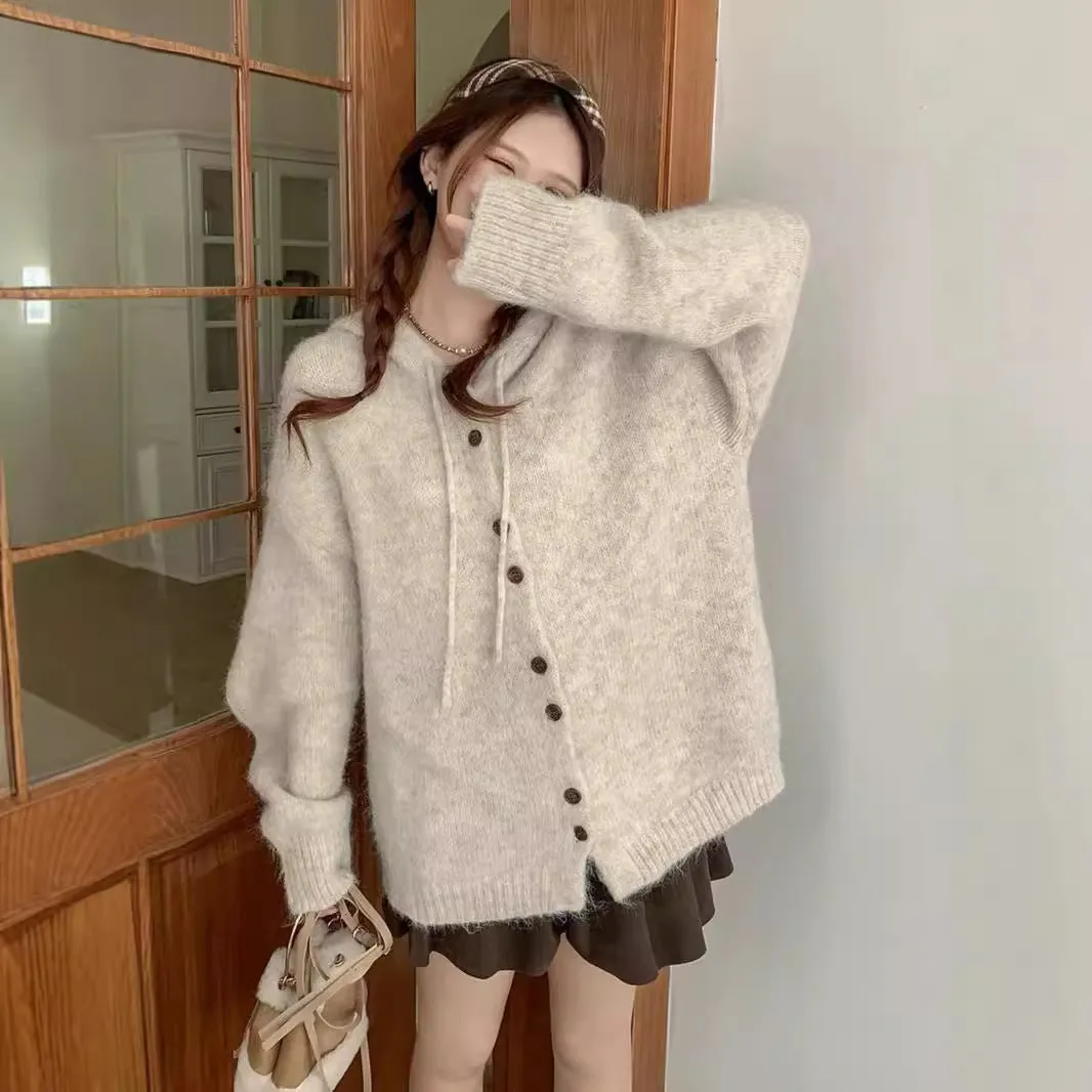 Stylish Solid Button-Up Cardigan with a Relaxed Fit