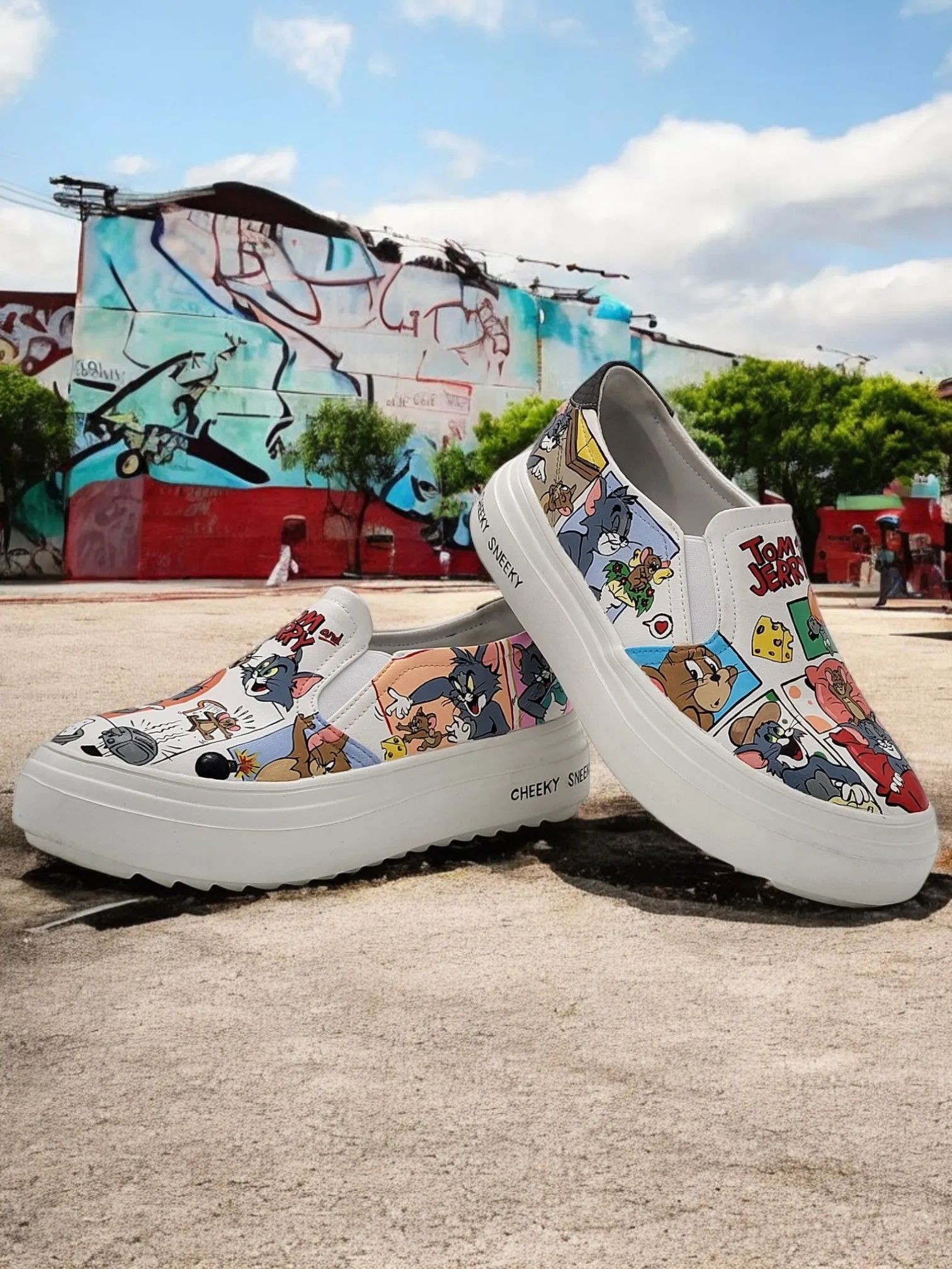 TOM AND JERRY SLIP-ONS