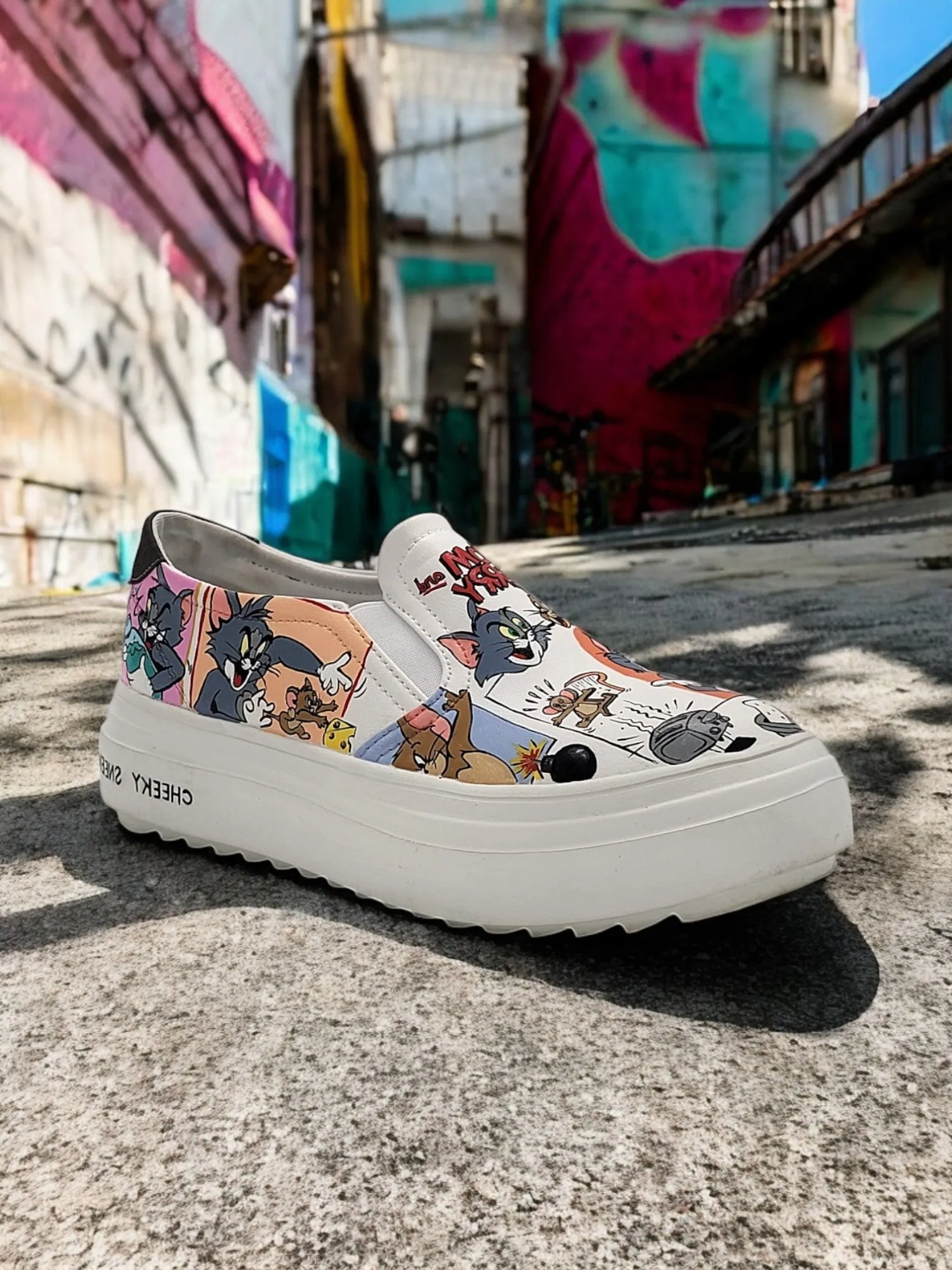 TOM AND JERRY SLIP-ONS