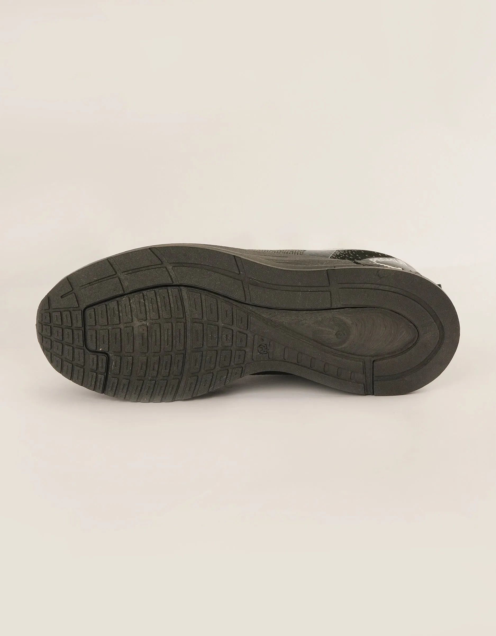 Velocity Men Dark Grey Sports Sneakers
