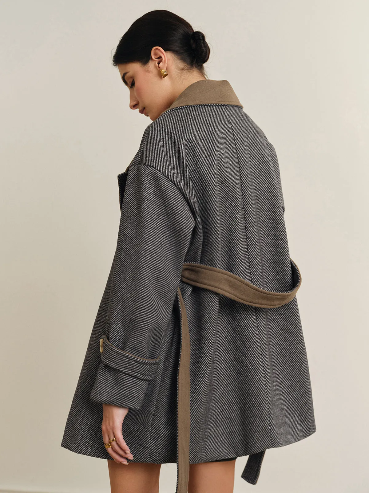 Versatile Contrast Collar Belted Wool Coat